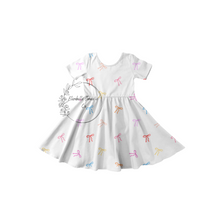 Load image into Gallery viewer, Dainty Bows