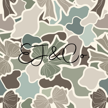 Load image into Gallery viewer, Camo Bow