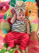 Load image into Gallery viewer, Mommas Girl