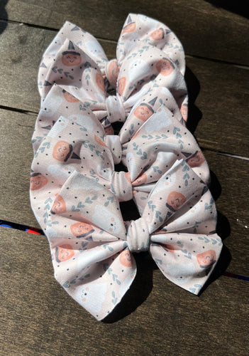 Mickey GG Inspired Bow – BeyondBeautyDezignz